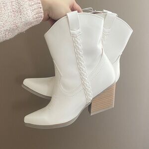 DV Dolce Vita White Women's Boots